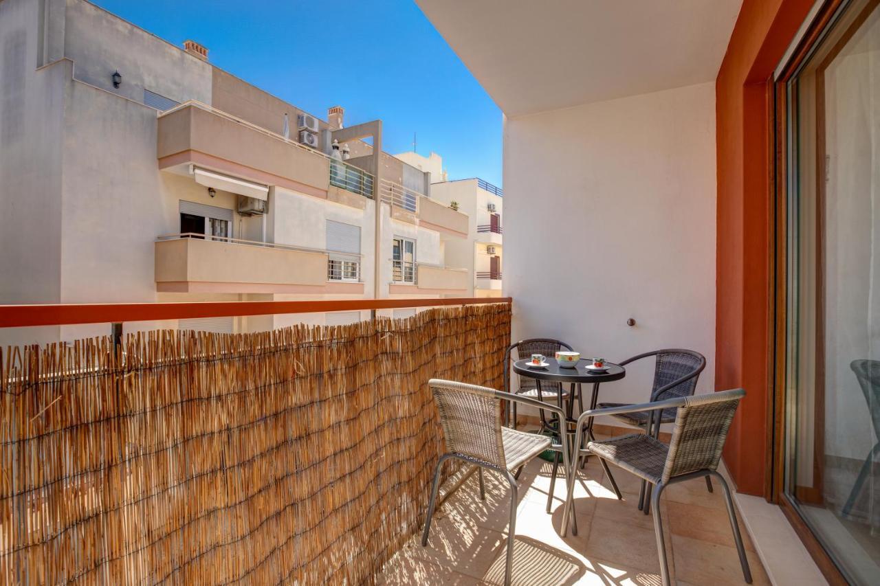 Two Bedroom Apartment With Rooftop Pool In Алвор Экстерьер фото